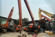 # **Cần Tuyển Tài Xế Xe Cuốc Cần Dài Làm Công Trình – Việc Nhiều, Thu Nhập Ổn Định**