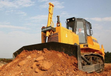 ### 🚜 Cho Thuê Xe Ủi Giá Rẻ Tại Bình Dương – Thiết Bị Mạnh, Phục Vụ Nhanh, Giá Siêu Tốt!