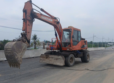 Cho Thuê Xe Cuốc Uy Tín Toàn Quốc: Giải Pháp Thi Công Cơ Giới Chuyên Nghiệp
