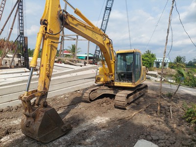 Dịch vụ cho thuê xe xúc uy tín tại Phú Giáo, Bình Dương – Giải pháp tiết kiệm cho mọi công trình**