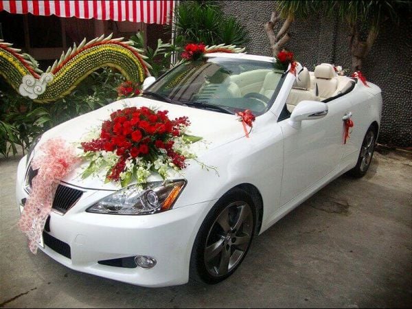 # 💐 Cho Thuê Xe Hoa Cưới Giá Rẻ Tại Bình Dương – Lễ Cưới Hoàn Hảo, Xe Sang Rước Dâu