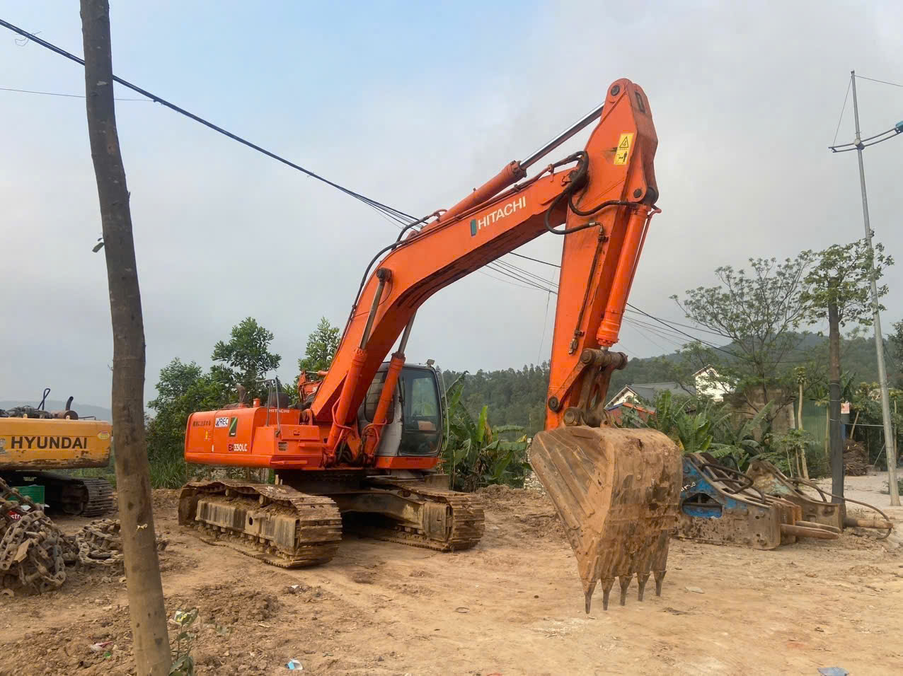 Cho Thuê Xe Đào Tại Hậu Giang: Giải Pháp Đào Đắp Tối Ưu Tối Đa Chi Phí
