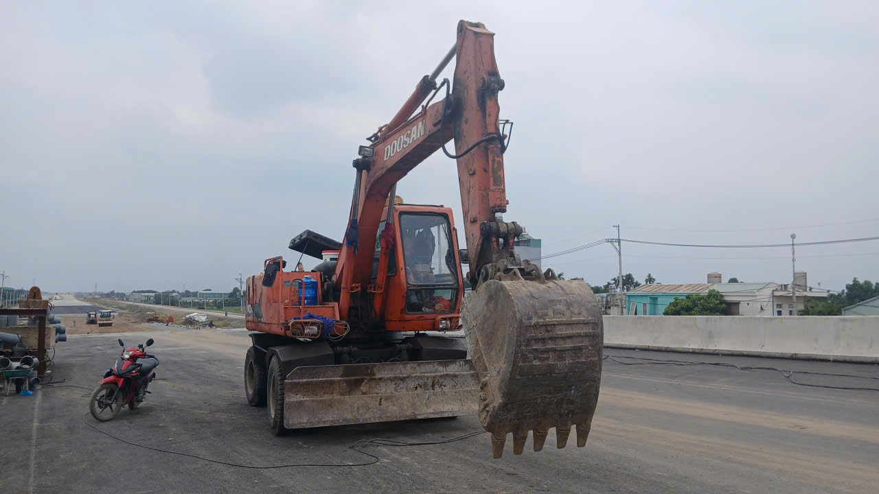 Cho Thuê Máy Xúc Uy Tín Toàn Quốc