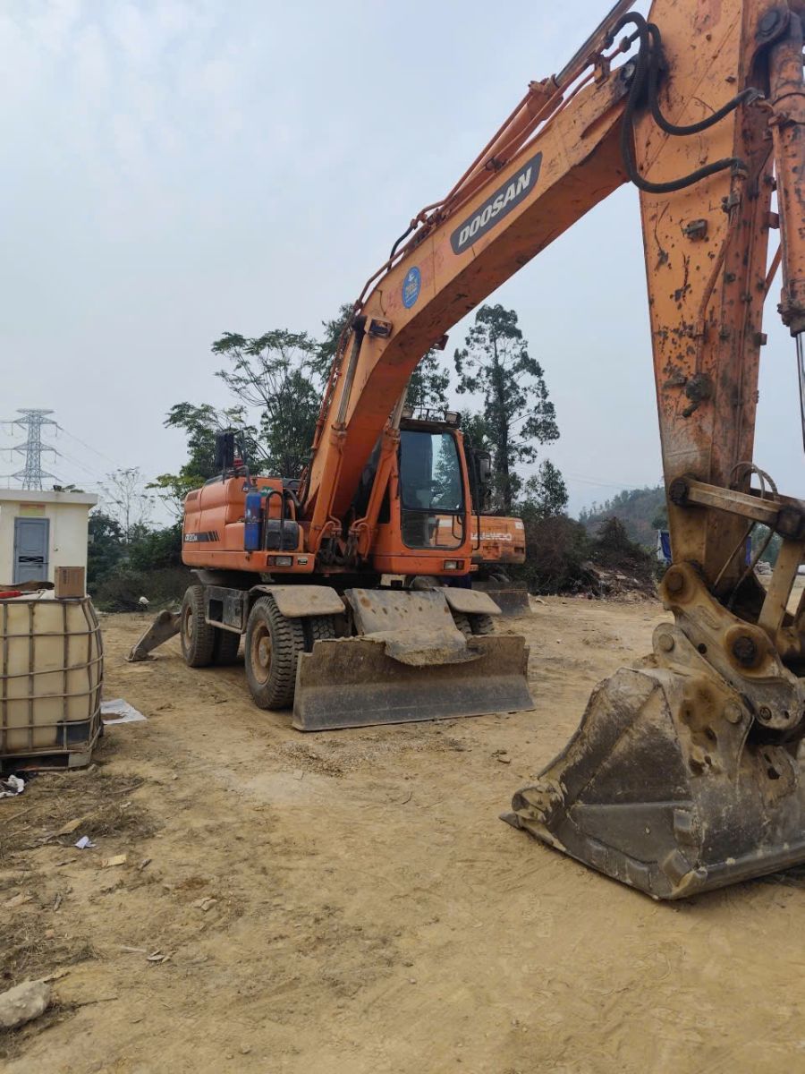 Cho Thuê Xe Xúc Tại Cà Mau Giá Rẻ, Đời Mới, Uy Tín Top 1