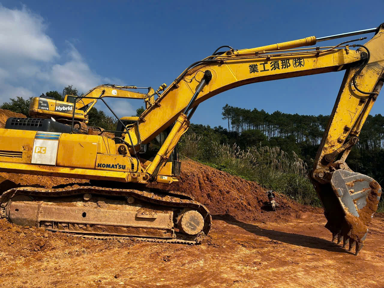 Cho Thuê Xe Cuốc Tại Sóc Trăng: Giải Pháp Thi Công Tối Ưu Từ Đại Đồng Đen