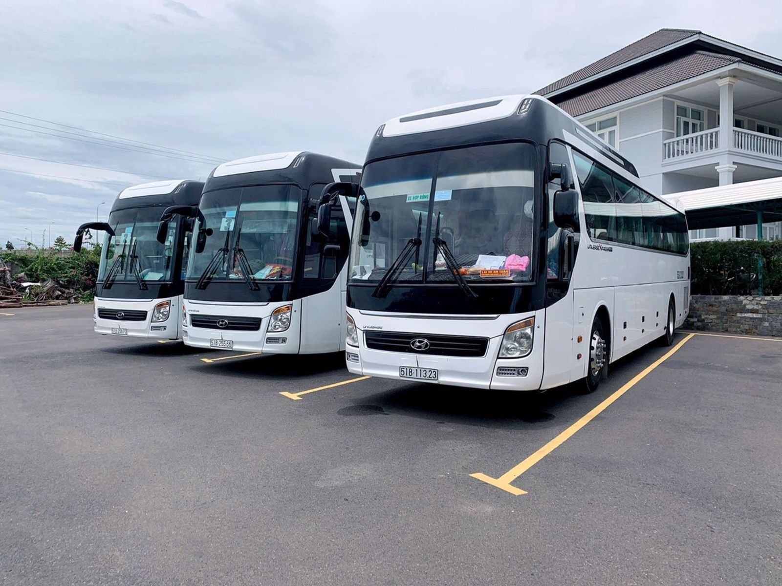 # 🚍 Dịch Vụ Thuê Xe 30 Chỗ Giá Rẻ Tại Bình Dương – Xe Đời Mới, Phục Vụ Tận Tâm!